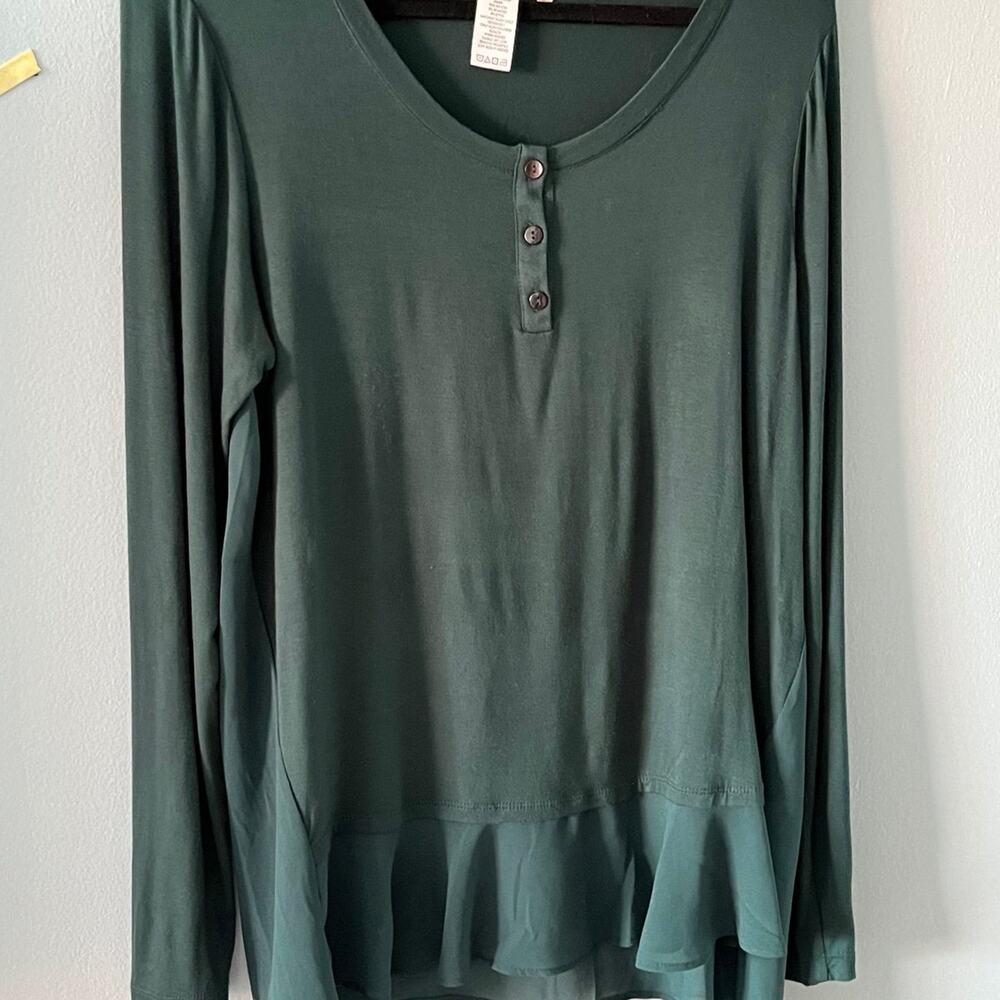 LOGO Women's Green Long Sleeve Soft Light Weight Ruffle Blouse Size M